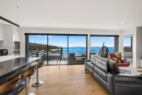 Beachside Luxury Villa - Expansive Panoramic Vistas